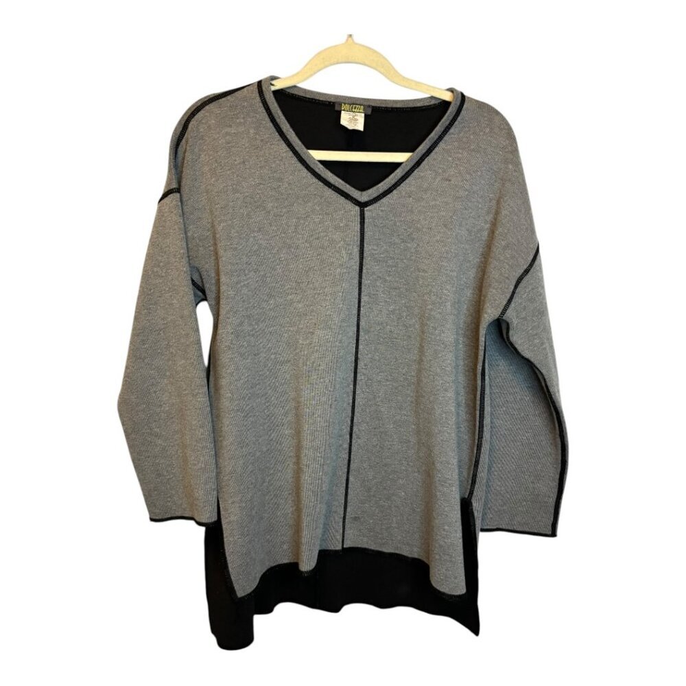 Dolcezza Blouse Women's Size Medium Sweater Stripes‎ Black Gray